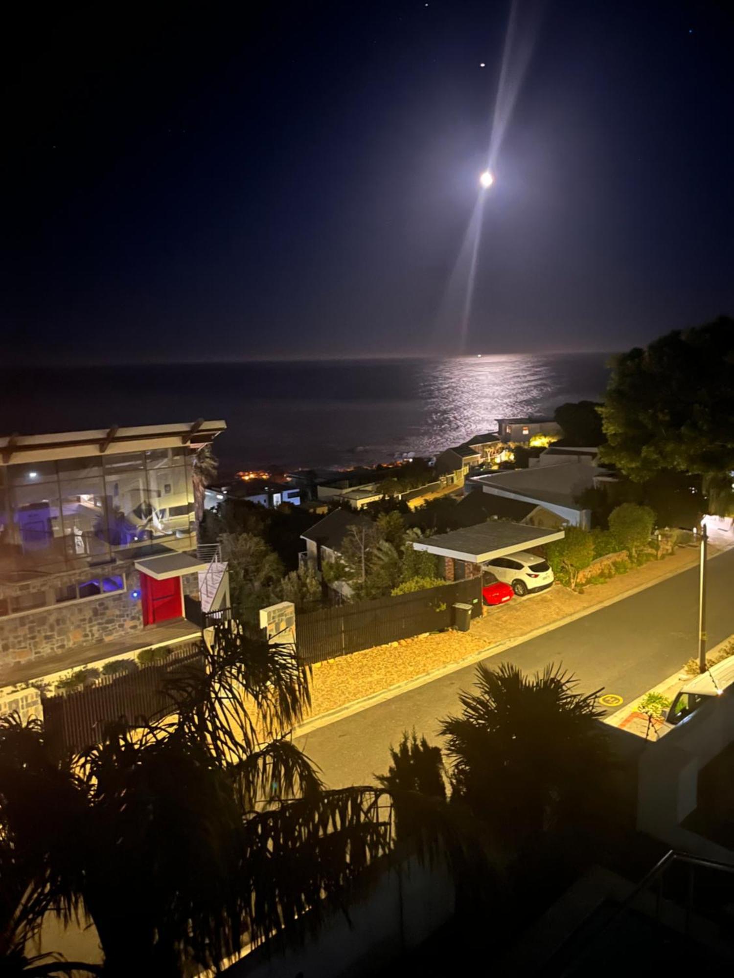Cozy Camps Bay House With Mountain And Sea View Villa Cape Town Eksteriør bilde